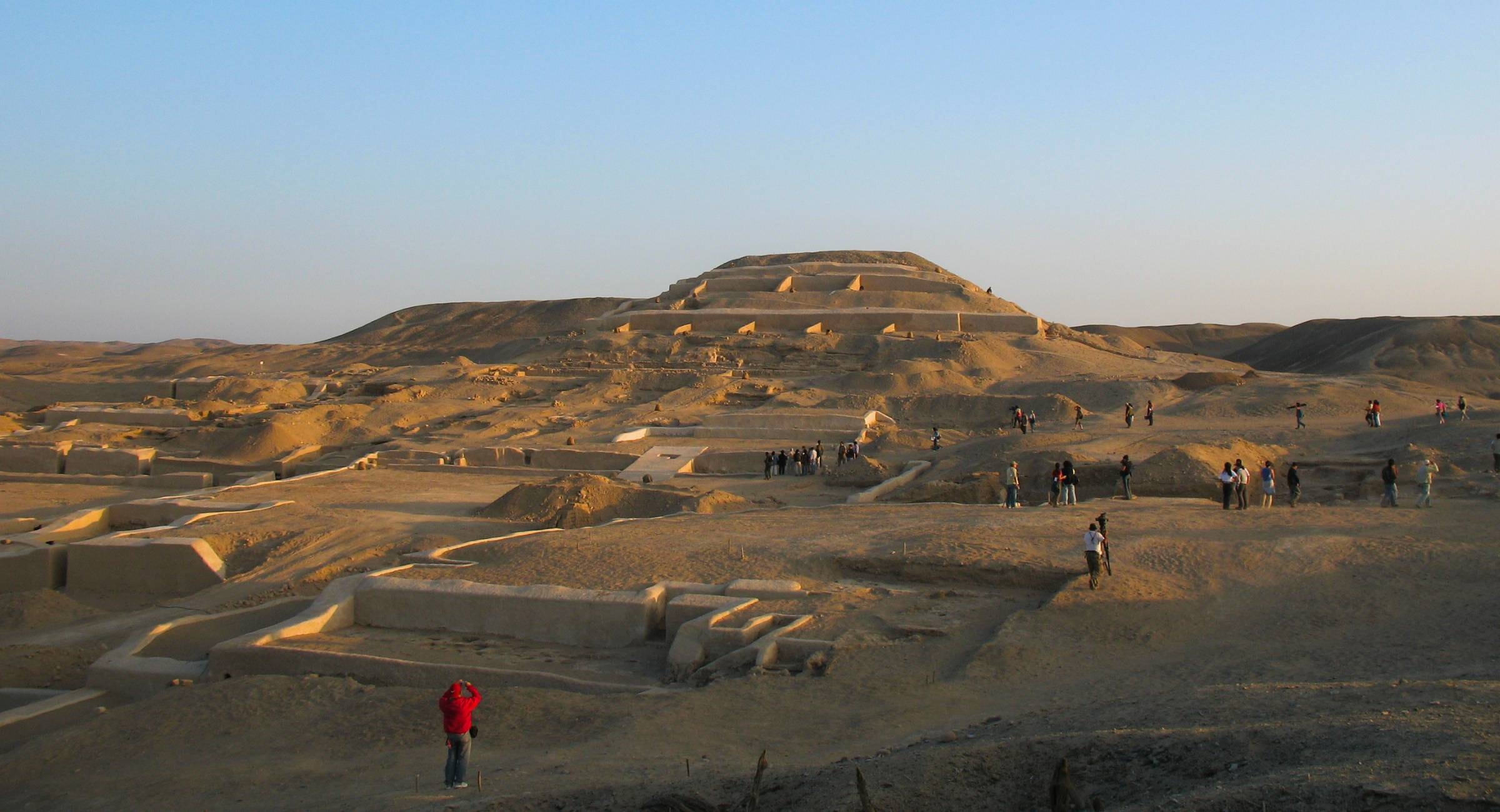 Tour To The Pyramids Of Cahuachi